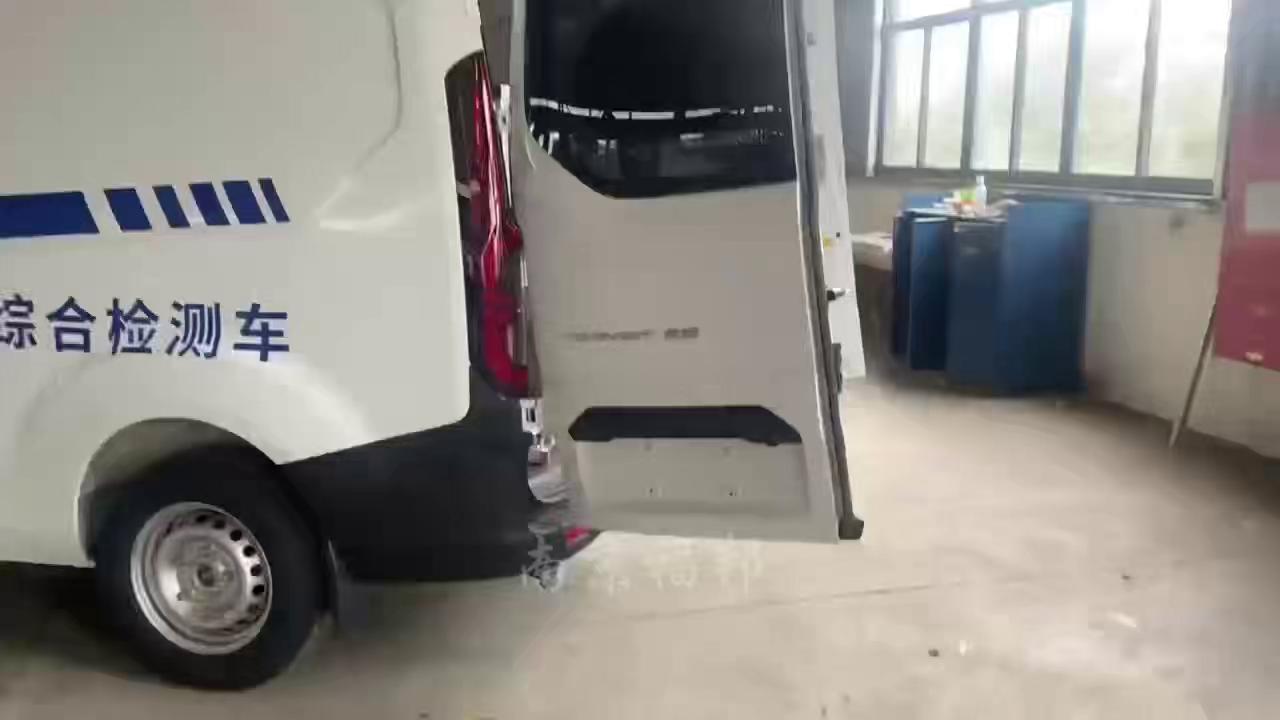 福特新全顺路面病害探测车